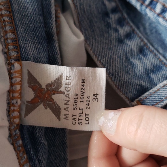 Vintage Manager denim shorts, size 34 - Picture 3 of 10